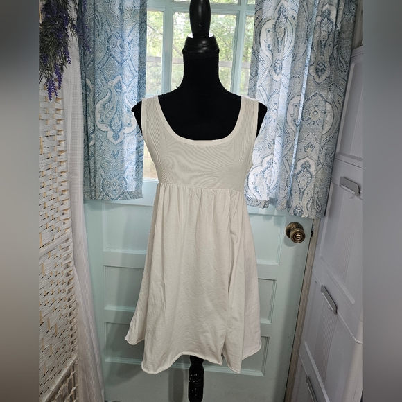 🧨 H&M Cream Sleeveless Tunic Top - Picture 2 of 7